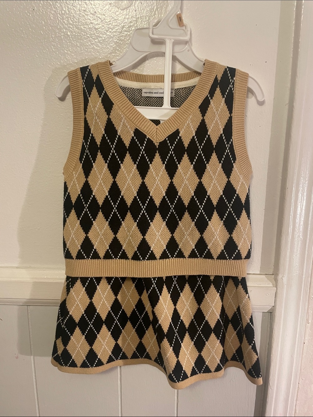 cupcakes & cashmere Girls Tan and Black Argyle Knit Matching Set